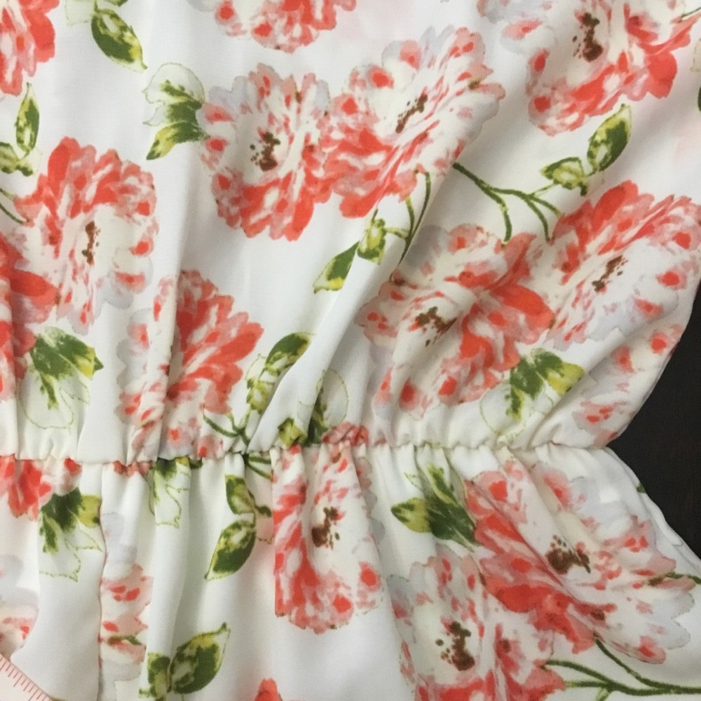 UO Pins And Needles Floral Romper Size M NWOT - Picture 12 of 16
